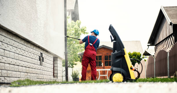 Best Animal Enclosure Cleaning  in Fish Hawk, FL